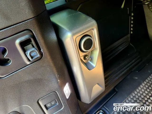 Land Rover Defender 2020 2.0 автомат (гидро), миниатюра 10 Land Rover Defender 2020 2.0 автомат (гидро), миниатюра 10