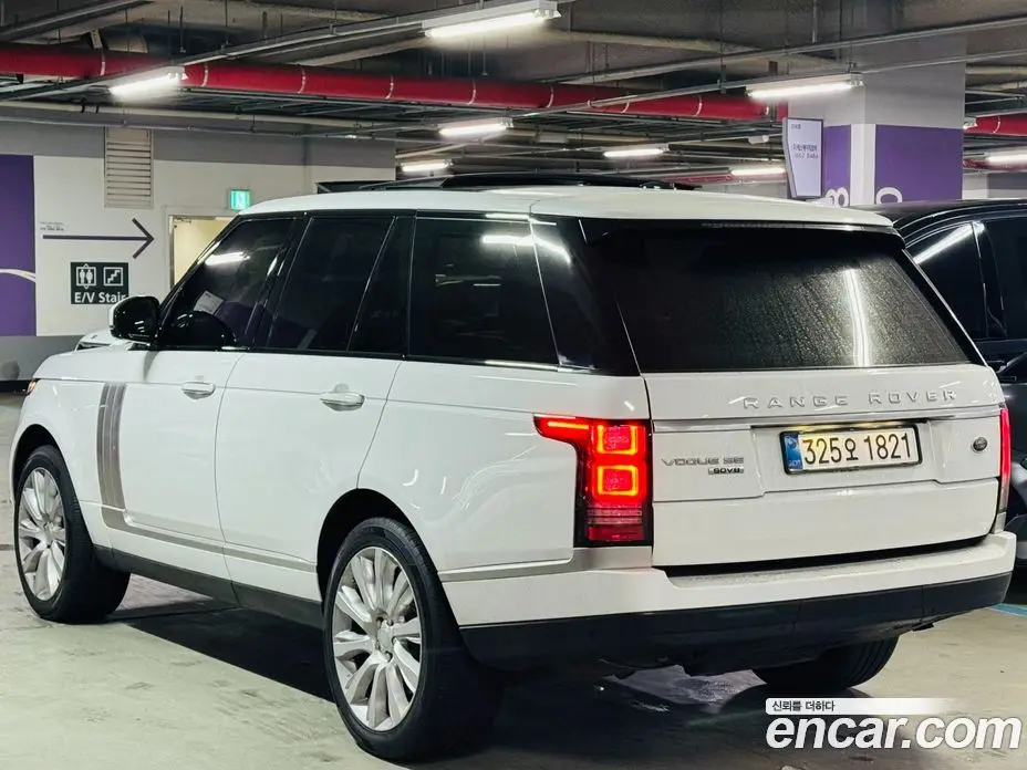 Land Rover Range Rover 2015 4.4 автомат (гидро), фото 2 Land Rover Range Rover 2015 4.4 автомат (гидро), фото 2