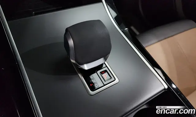 Land Rover Range Rover Velar 2024 3.0 автомат (гидро), миниатюра 8 Land Rover Range Rover Velar 2024 3.0 автомат (гидро), миниатюра 8