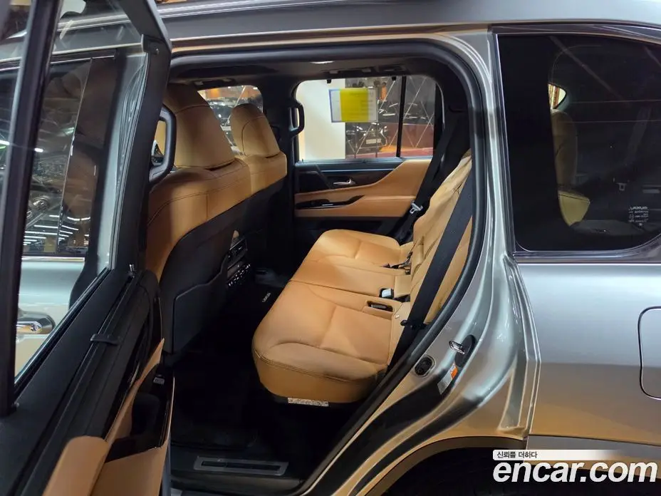 Lexus LX 2025 3.4 автомат (вариатор), фото 12 Lexus LX 2025 3.4 автомат (вариатор), фото 12