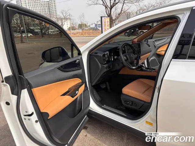 Lexus NX 2024 2.5 автомат (вариатор), миниатюра 10 Lexus NX 2024 2.5 автомат (вариатор), миниатюра 10