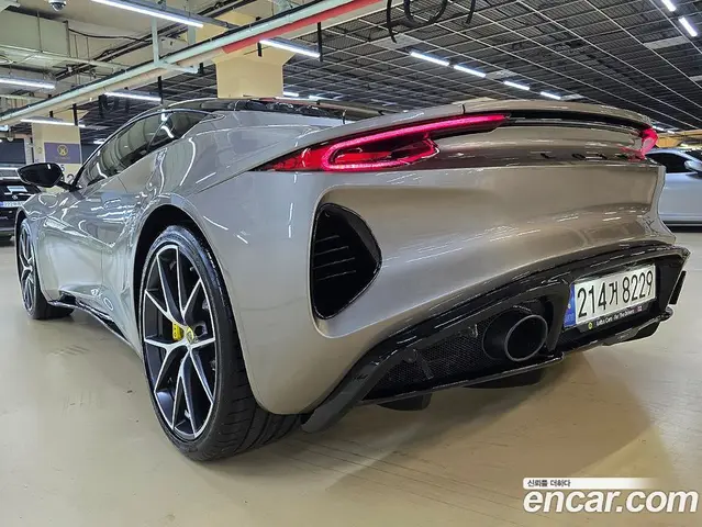 Lotus Emira 2024 3.5 механика, миниатюра 5 Lotus Emira 2024 3.5 механика, миниатюра 5