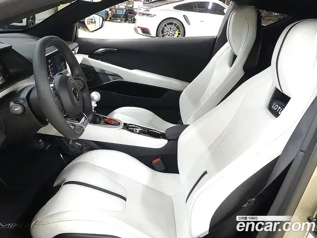 Lotus Emira 2024 3.5 механика, миниатюра 7 Lotus Emira 2024 3.5 механика, миниатюра 7