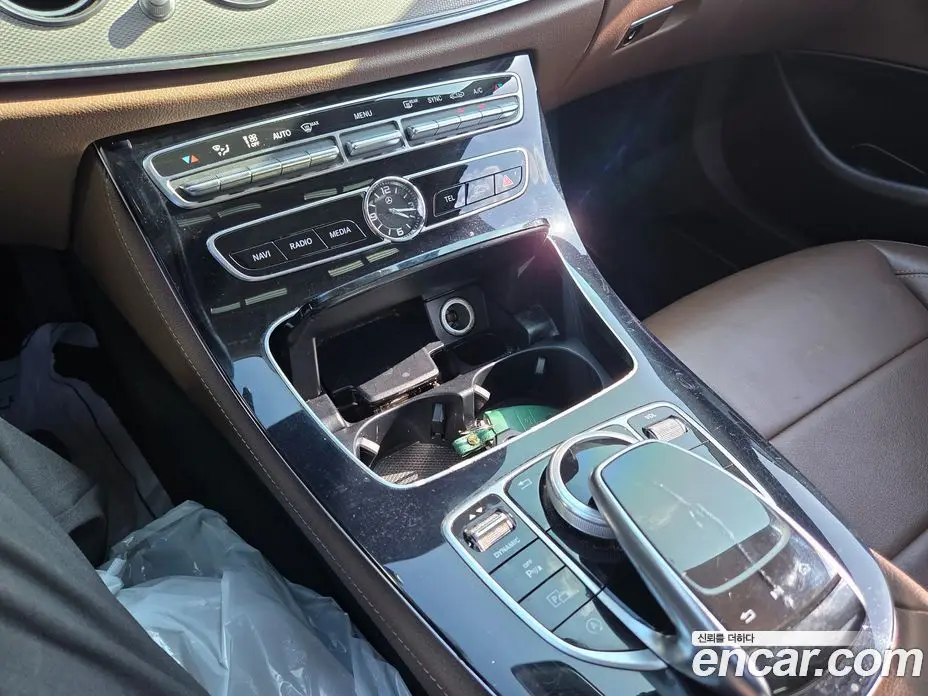 Mercedes-Benz E-Class 2018 2.0 автомат (гидро), фото 14 Mercedes-Benz E-Class 2018 2.0 автомат (гидро), фото 14