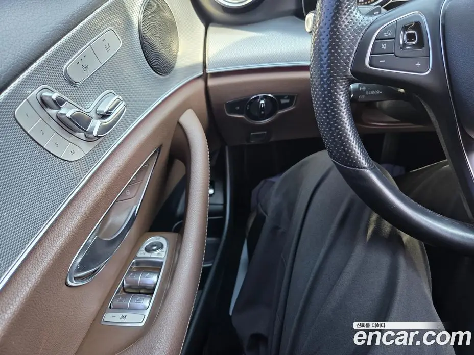 Mercedes-Benz E-Class 2018 2.0 автомат (гидро), фото 15 Mercedes-Benz E-Class 2018 2.0 автомат (гидро), фото 15