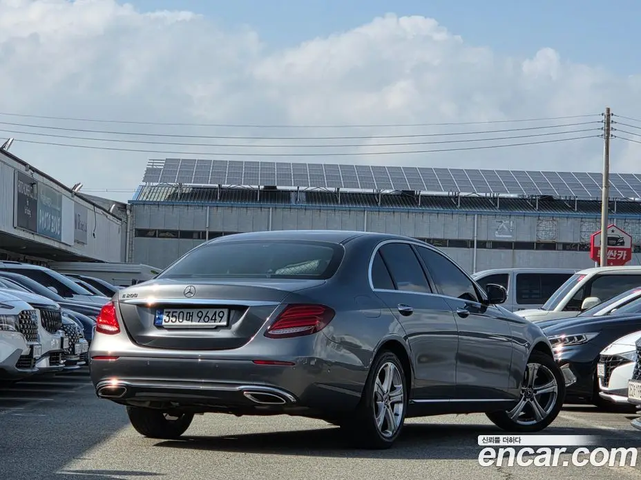 Mercedes-Benz E-Class 2018 2.0 автомат (гидро), фото 6 Mercedes-Benz E-Class 2018 2.0 автомат (гидро), фото 6