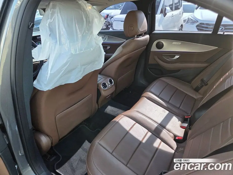 Mercedes-Benz E-Class 2018 2.0 автомат (гидро), фото 9 Mercedes-Benz E-Class 2018 2.0 автомат (гидро), фото 9