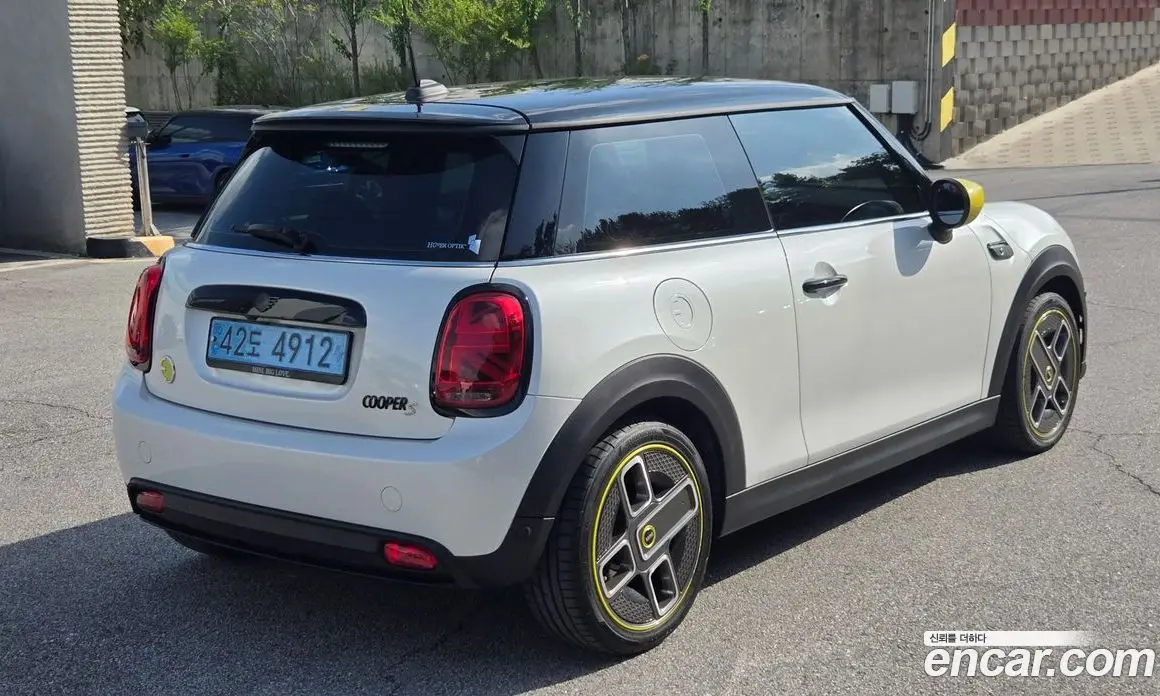 Mini Cooper 2023 автомат (гидро), фото 2 Mini Cooper 2023 автомат (гидро), фото 2
