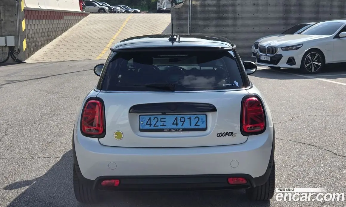 Mini Cooper 2023 автомат (гидро), фото 4 Mini Cooper 2023 автомат (гидро), фото 4