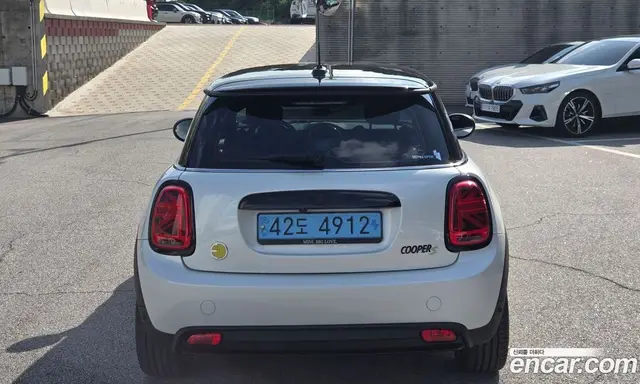Mini Cooper 2023 автомат (гидро), миниатюра 4 Mini Cooper 2023 автомат (гидро), миниатюра 4
