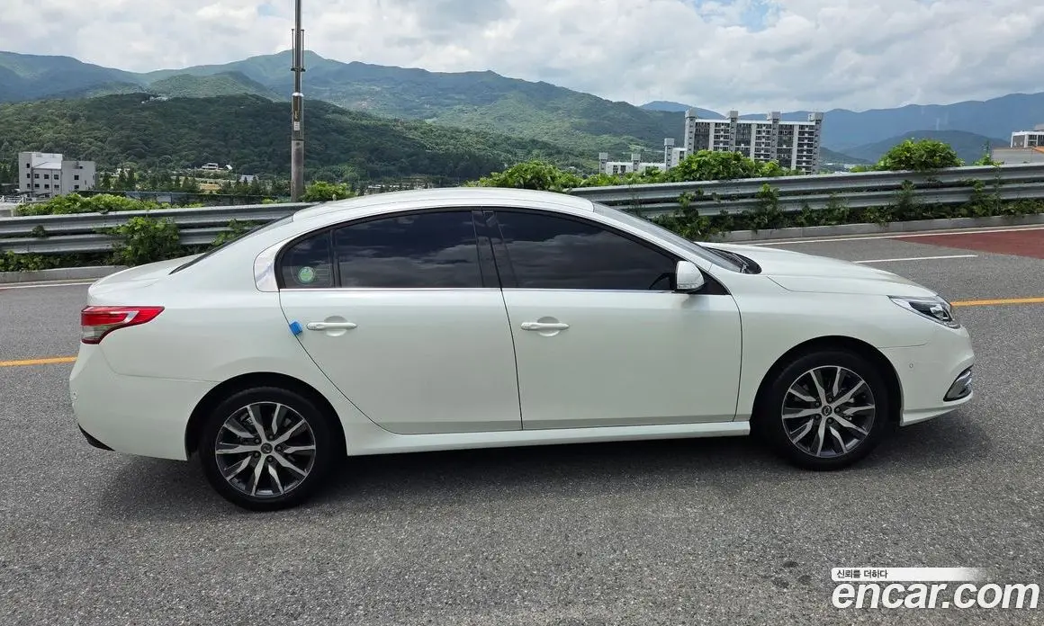 Renault (Samsung) SM5 2016 2.0 автомат (гидро), фото 5 Renault (Samsung) SM5 2016 2.0 автомат (гидро), фото 5