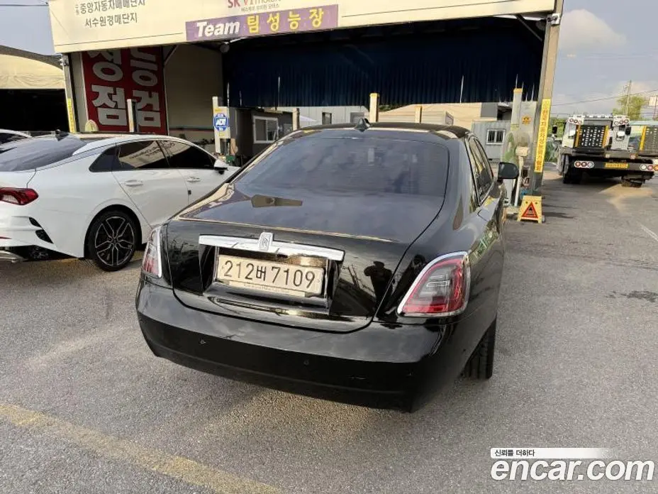 Rolls-Royce Ghost 2021 6.7 автомат (гидро), фото 3 Rolls-Royce Ghost 2021 6.7 автомат (гидро), фото 3