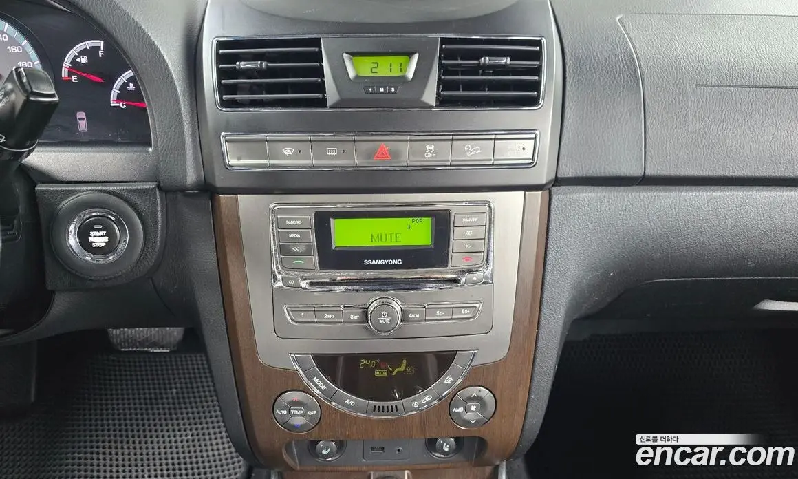 SsangYong Rexton 2012 2.0 автомат (гидро), фото 16 SsangYong Rexton 2012 2.0 автомат (гидро), фото 16