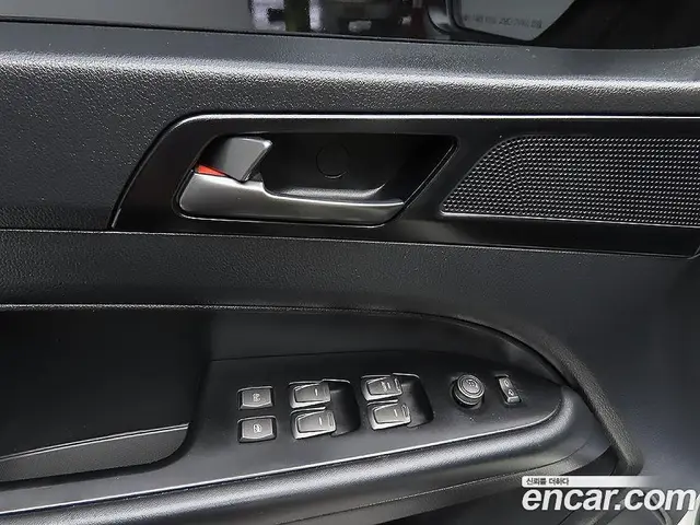 SsangYong Rexton 2020 2.2 автомат (гидро), миниатюра 11 SsangYong Rexton 2020 2.2 автомат (гидро), миниатюра 11
