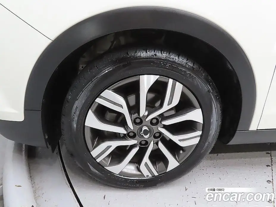SsangYong TIBOLI 2018 1.6 автомат (гидро), фото 5 SsangYong TIBOLI 2018 1.6 автомат (гидро), фото 5