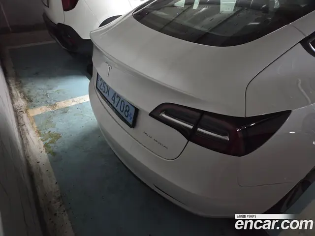 Tesla Model 3 2022 автомат (гидро), миниатюра 2