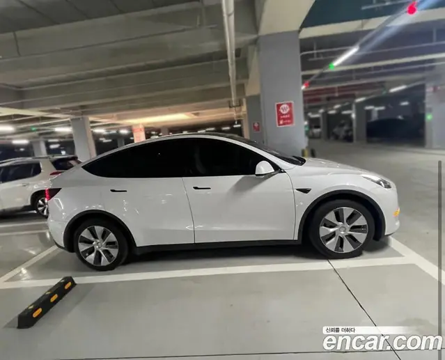 Tesla Model Y 2022 автомат (гидро), миниатюра 2 Tesla Model Y 2022 автомат (гидро), миниатюра 2
