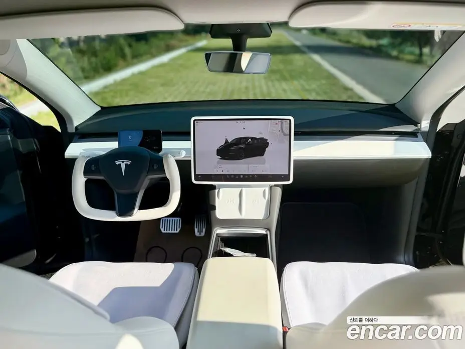 Tesla Model Y 2023 0.2 автомат (гидро), фото 12