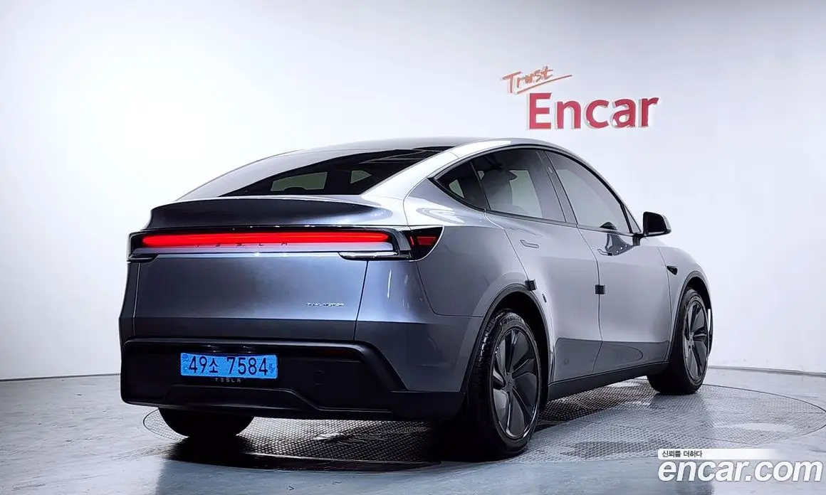 Tesla Model Y 2025 0.2 автомат (гидро), фото 2 Tesla Model Y 2025 0.2 автомат (гидро), фото 2