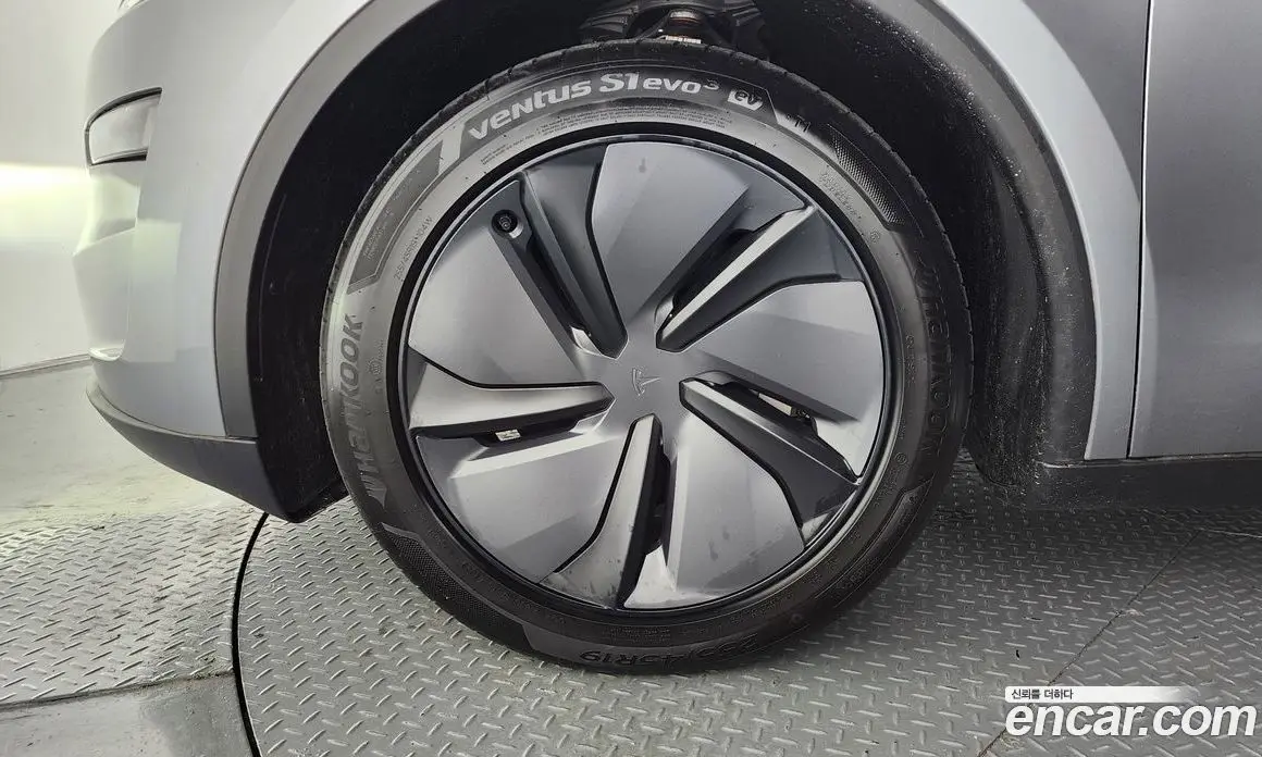 Tesla Model Y 2025 0.2 автомат (гидро), фото 5 Tesla Model Y 2025 0.2 автомат (гидро), фото 5