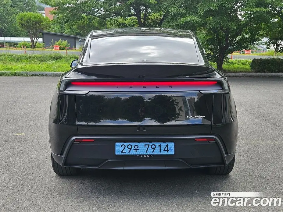 Tesla Model Y 2025 0.2 автомат (гидро), фото 4 Tesla Model Y 2025 0.2 автомат (гидро), фото 4