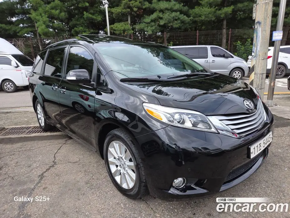 Toyota Sienna 2015 3.5 автомат (гидро), фото 2 Toyota Sienna 2015 3.5 автомат (гидро), фото 2