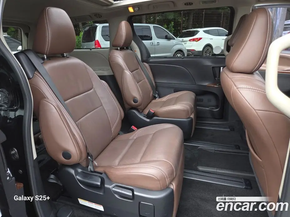 Toyota Sienna 2015 3.5 автомат (гидро), фото 10 Toyota Sienna 2015 3.5 автомат (гидро), фото 10