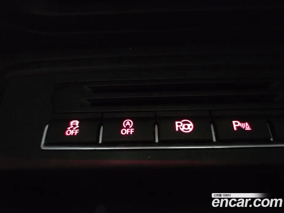 Volkswagen Tiguan 2016 2.0 автомат (гидро), фото 13 Volkswagen Tiguan 2016 2.0 автомат (гидро), фото 13