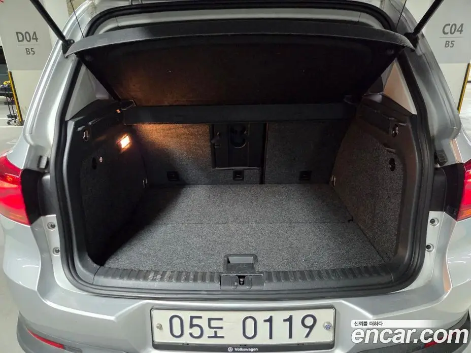 Volkswagen Tiguan 2016 2.0 автомат (гидро), фото 19 Volkswagen Tiguan 2016 2.0 автомат (гидро), фото 19