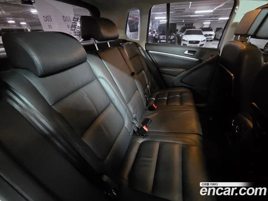 Volkswagen Tiguan 2016 2.0 автомат (гидро), фото 9 Volkswagen Tiguan 2016 2.0 автомат (гидро), фото 9