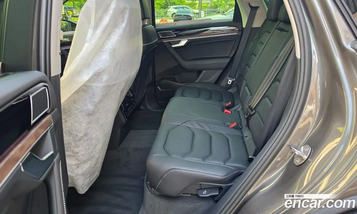 Volkswagen Touareg 2026 3.0 автомат (гидро), фото 9 Volkswagen Touareg 2026 3.0 автомат (гидро), фото 9