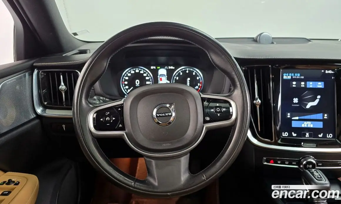 Volvo V60 2019 2.0 автомат (гидро), фото 13 Volvo V60 2019 2.0 автомат (гидро), фото 13