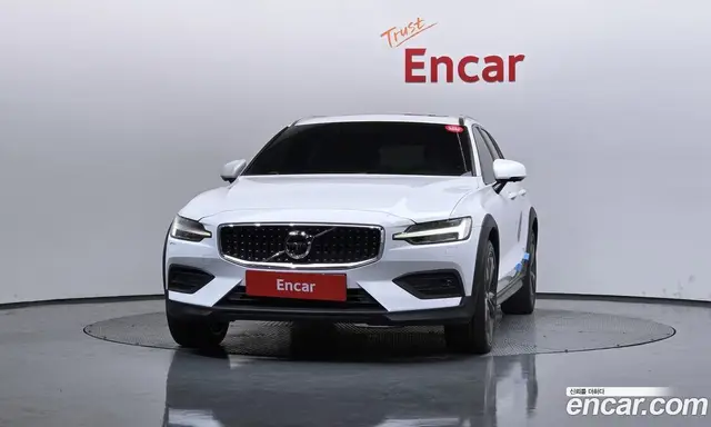 Volvo V60 2019 2.0 автомат (гидро), миниатюра 3 Volvo V60 2019 2.0 автомат (гидро), миниатюра 3