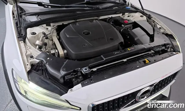 Volvo V60 2019 2.0 автомат (гидро), миниатюра 6 Volvo V60 2019 2.0 автомат (гидро), миниатюра 6