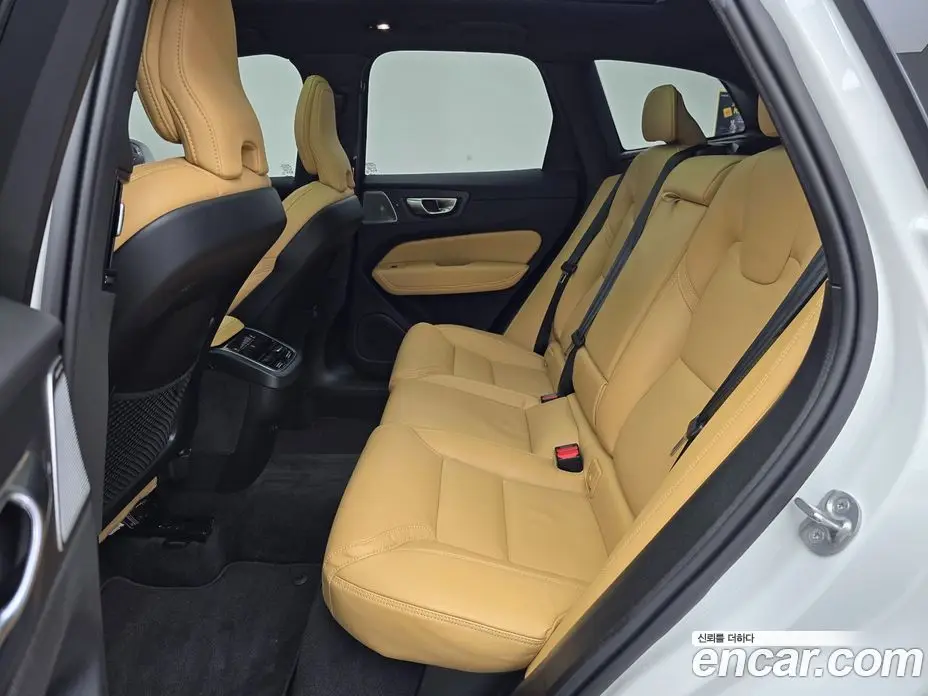 Volvo XC60 2023 2.0 автомат (гидро), фото 14 Volvo XC60 2023 2.0 автомат (гидро), фото 14