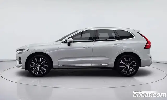 Volvo XC60 2023 2.0 автомат (гидро), миниатюра 4 Volvo XC60 2023 2.0 автомат (гидро), миниатюра 4