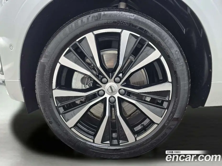 Volvo XC60 2023 2.0 автомат (гидро), фото 8 Volvo XC60 2023 2.0 автомат (гидро), фото 8