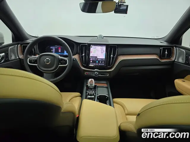 Volvo XC60 2023 2.0 автомат (гидро), миниатюра 10 Volvo XC60 2023 2.0 автомат (гидро), миниатюра 10