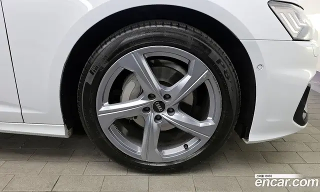 Audi A6 2025 2.0 автомат (гидро), миниатюра 5