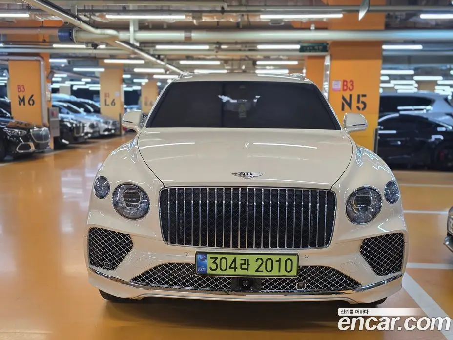 Bentley Bentayga 2024 4.0 автомат (гидро), фото 1 Bentley Bentayga 2024 4.0 автомат (гидро), фото 1