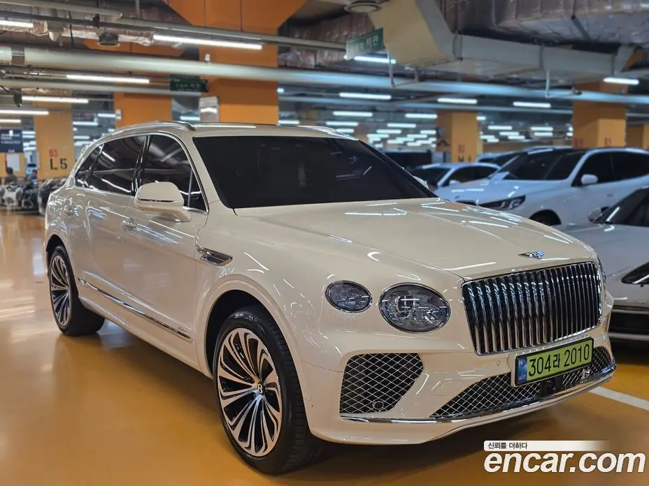 Bentley Bentayga 2024 4.0 автомат (гидро), фото 2 Bentley Bentayga 2024 4.0 автомат (гидро), фото 2