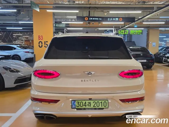 Bentley Bentayga 2024 4.0 автомат (гидро), миниатюра 3 Bentley Bentayga 2024 4.0 автомат (гидро), миниатюра 3