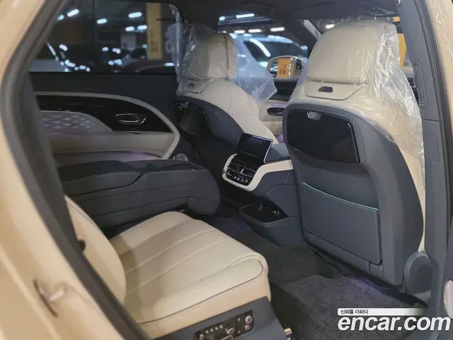 Bentley Bentayga 2024 4.0 автомат (гидро), миниатюра 7 Bentley Bentayga 2024 4.0 автомат (гидро), миниатюра 7