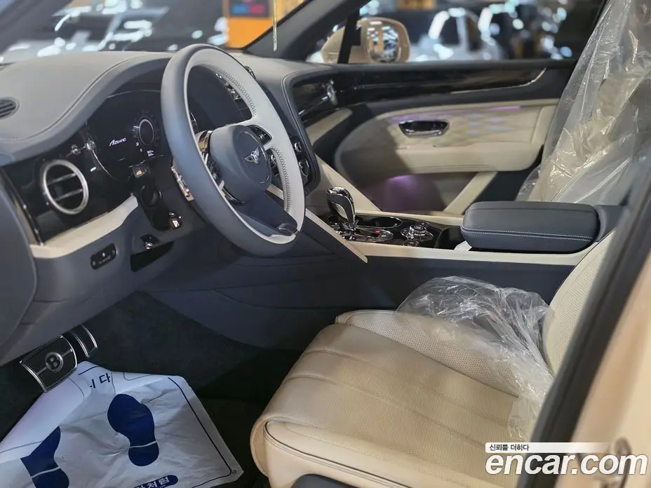 Bentley Bentayga 2024 4.0 автомат (гидро), фото 8 Bentley Bentayga 2024 4.0 автомат (гидро), фото 8