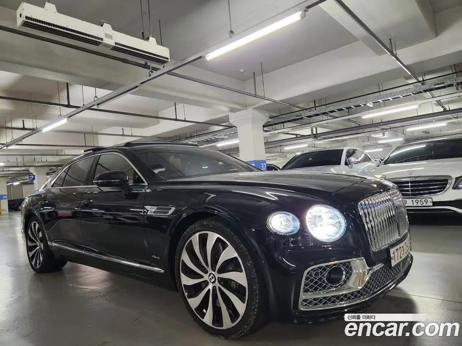 Bentley Flying Spur 2023 4.0 автомат (гидро), фото 1 Bentley Flying Spur 2023 4.0 автомат (гидро), фото 1