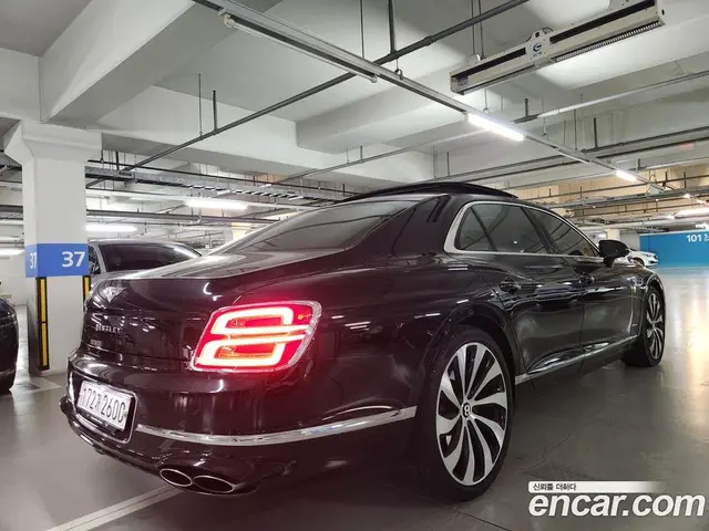 Bentley Flying Spur 2023 4.0 автомат (гидро), миниатюра 2 Bentley Flying Spur 2023 4.0 автомат (гидро), миниатюра 2