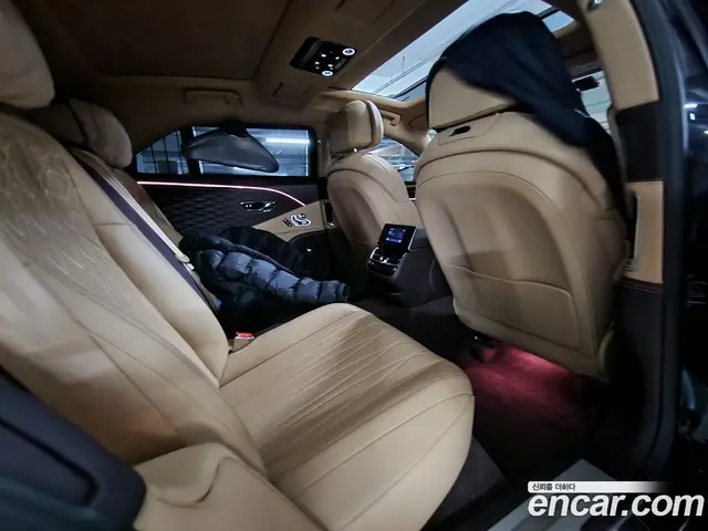 Bentley Flying Spur 2023 4.0 автомат (гидро), миниатюра 11 Bentley Flying Spur 2023 4.0 автомат (гидро), миниатюра 11