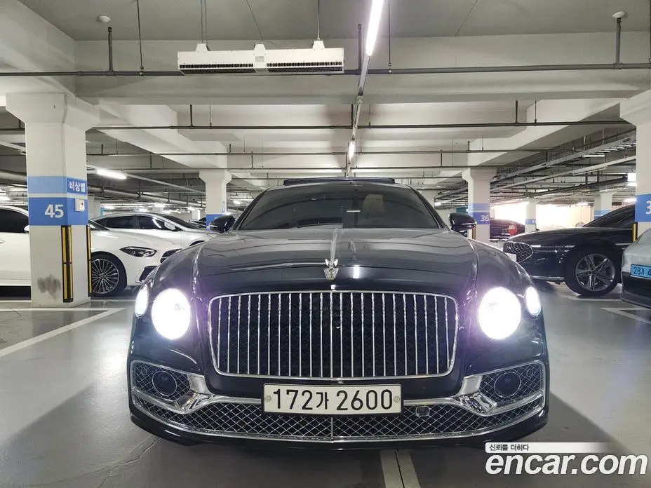 Bentley Flying Spur 2023 4.0 автомат (гидро), фото 3 Bentley Flying Spur 2023 4.0 автомат (гидро), фото 3