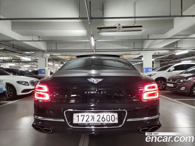 Bentley Flying Spur 2023 4.0 автомат (гидро), миниатюра 4 Bentley Flying Spur 2023 4.0 автомат (гидро), миниатюра 4