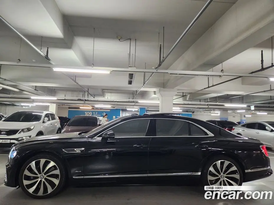 Bentley Flying Spur 2023 4.0 автомат (гидро), фото 7 Bentley Flying Spur 2023 4.0 автомат (гидро), фото 7